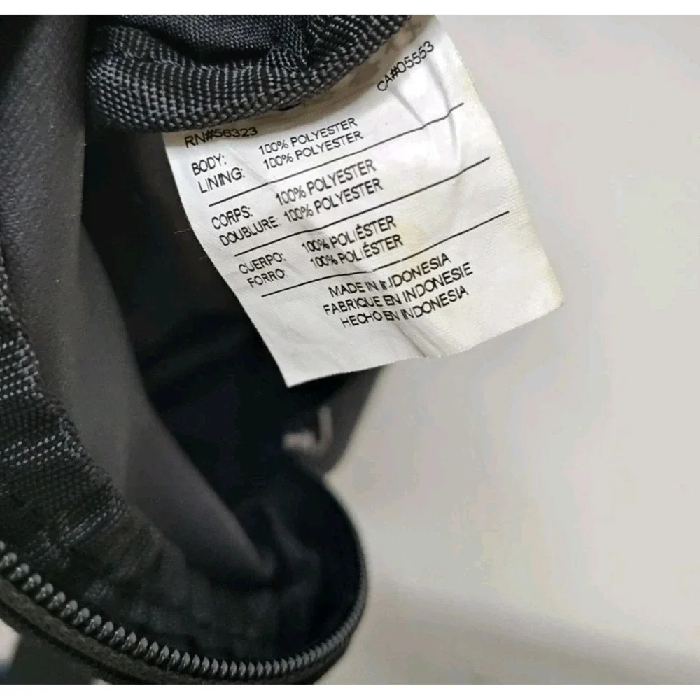 Nike Tech Black unisex Crossbody Travel Bag Adjustable Strap Lightweight BA5268‎